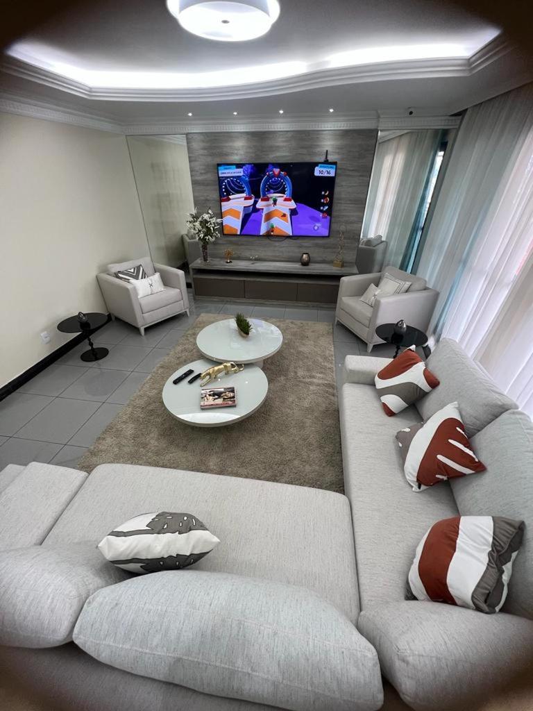 APARTAMENTO EM EDIFICIO 100% MOBILIADO PARA TEMPORADA photo 3