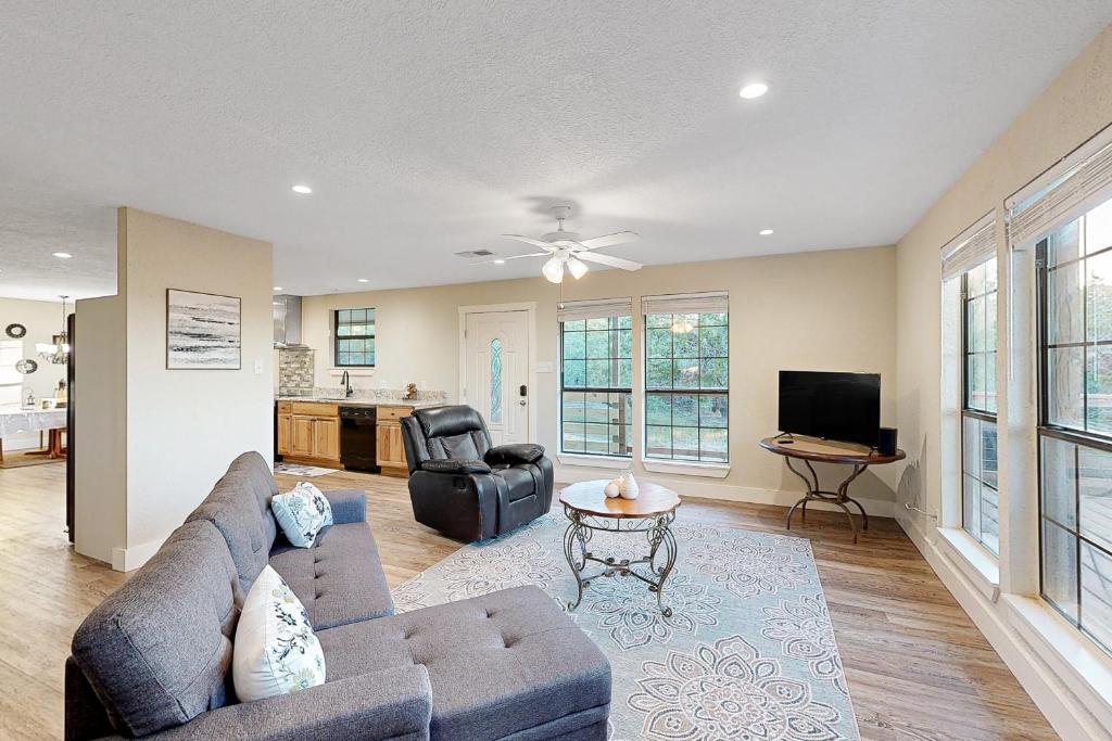 The Los Madrone Home