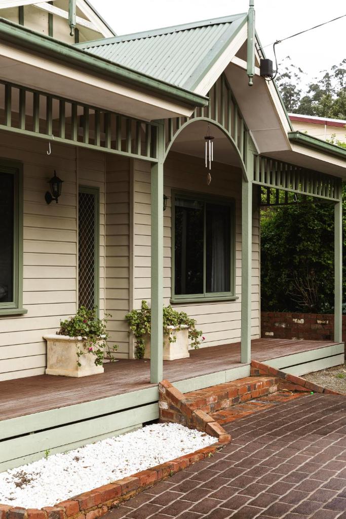 Hey Little Joe - Cosy Retreat with Mountain Views photo 3