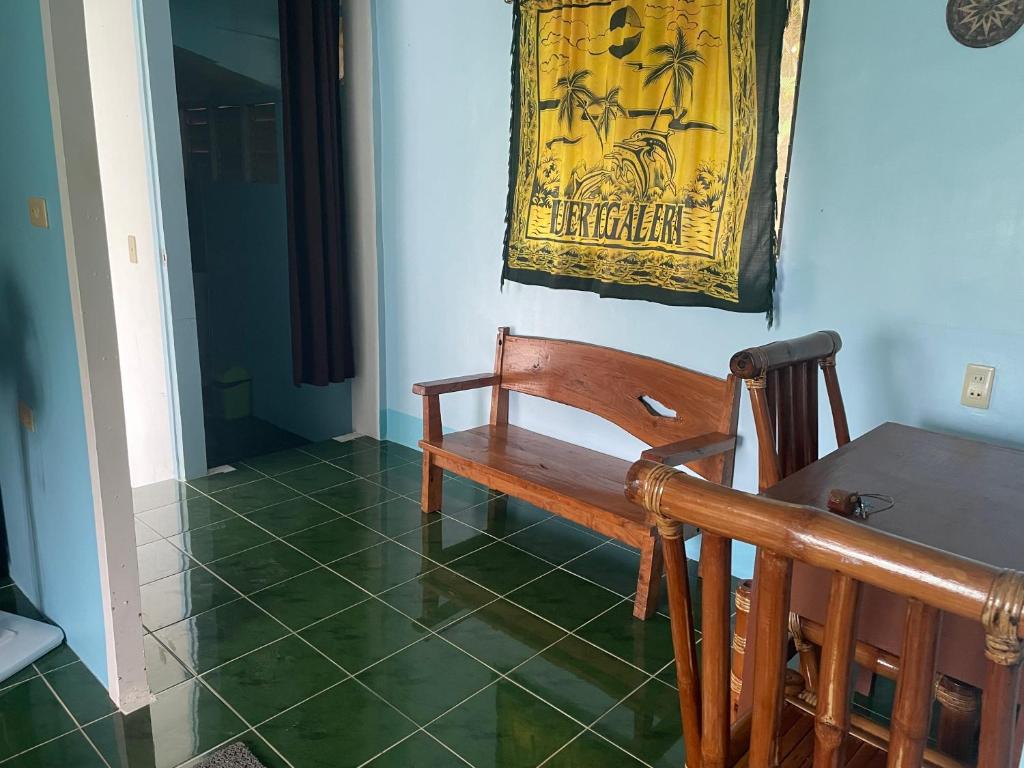 Blue Lagoon Guest house for Backpakers photo 1
