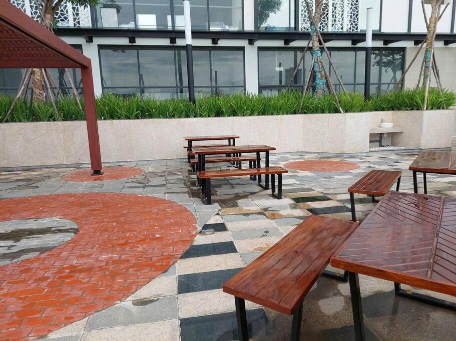 Anland Lakeview luxury apartment with park, Aeon Mall