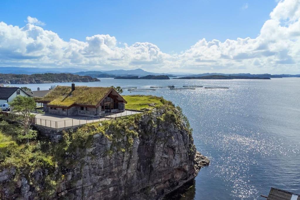 beautiful villa with seaview and sunny photo 1