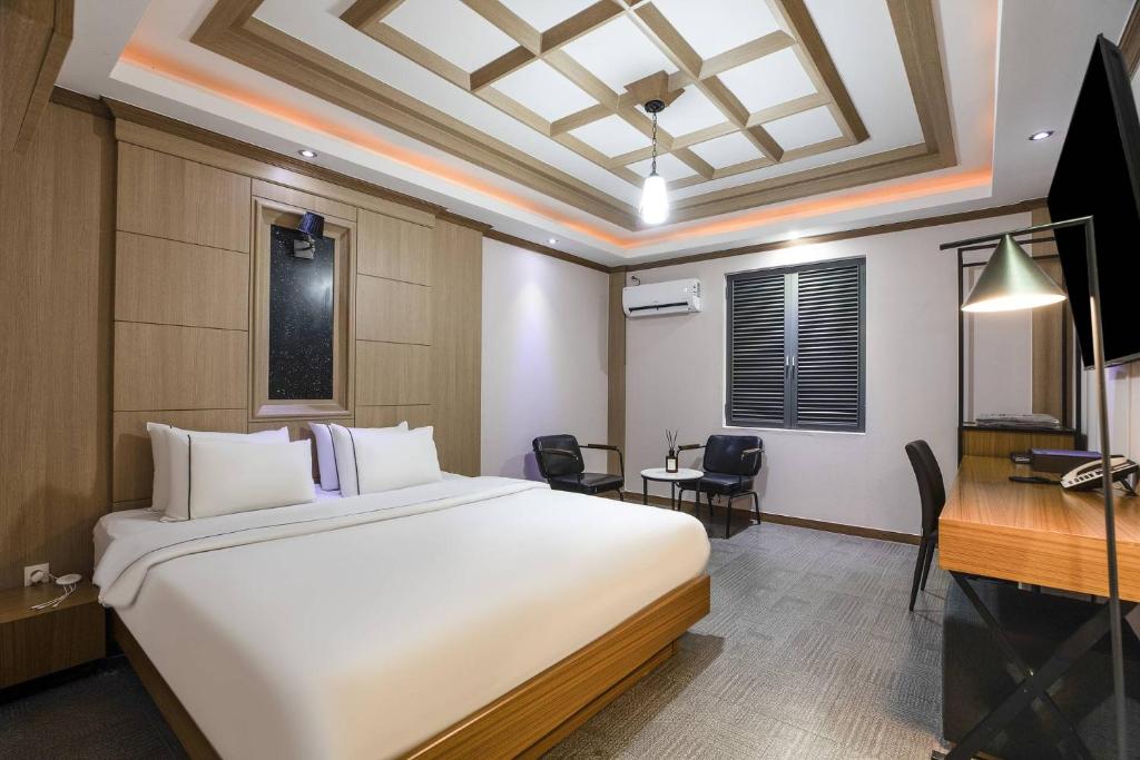 Central Plaza Hotel photo 1