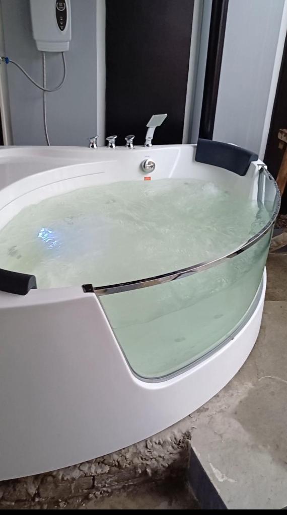Bmf Homestay Jacuzzi photo 3