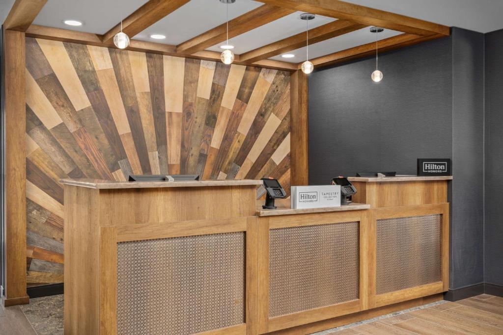 Hotel Westport Kansas City, Tapestry Collection by Hilton photo 2
