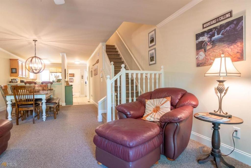 Riverfront home within walking distance of Helen photo 1