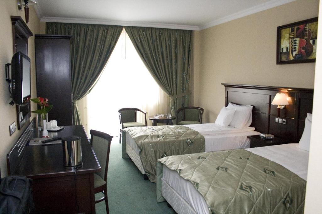 Hotel Rapsodia City Center photo 3