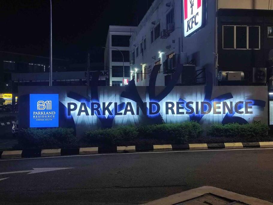 Parkland Cheras 3R2B 6-8人MRT Batu 11直达 photo 2