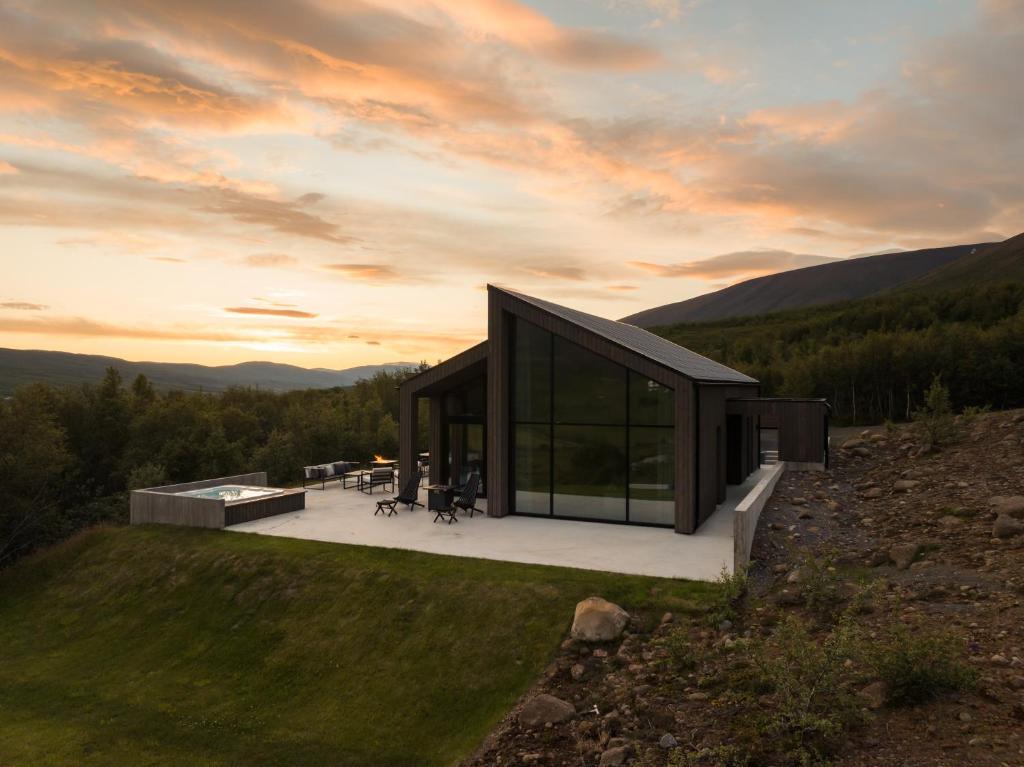 Villa North photo 2