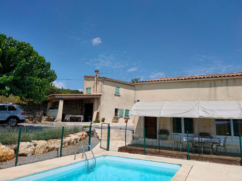 Le mazet et maison Monoblet photo 4