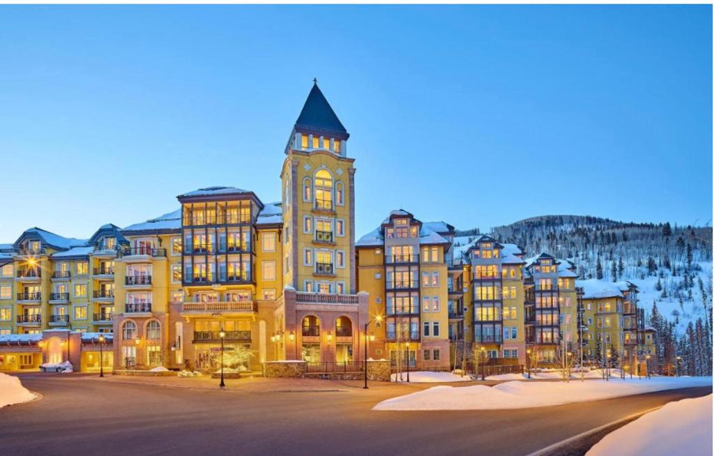 VAIL RITZ Carlton 3BD