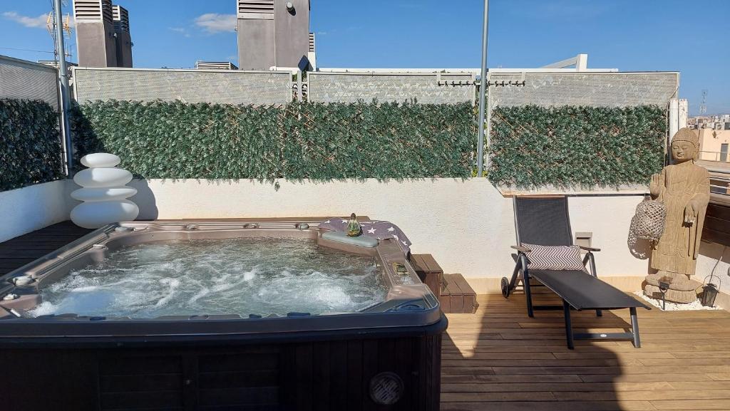 Ático de Lujo con Jacuzzi Climatizado en Terraza