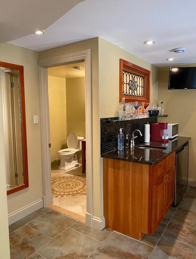 Luxury Bachelor by Halifax Waterfront -Hot Tub photo 3