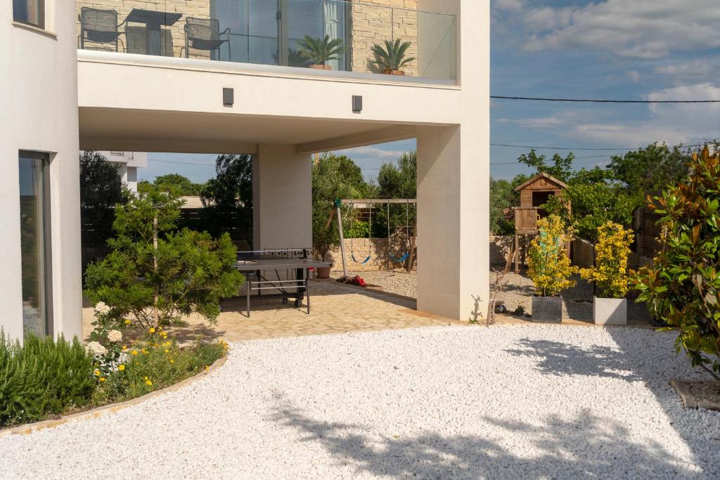 Villa Elani - Stylish And Modern 6B Seaview Villa photo 3