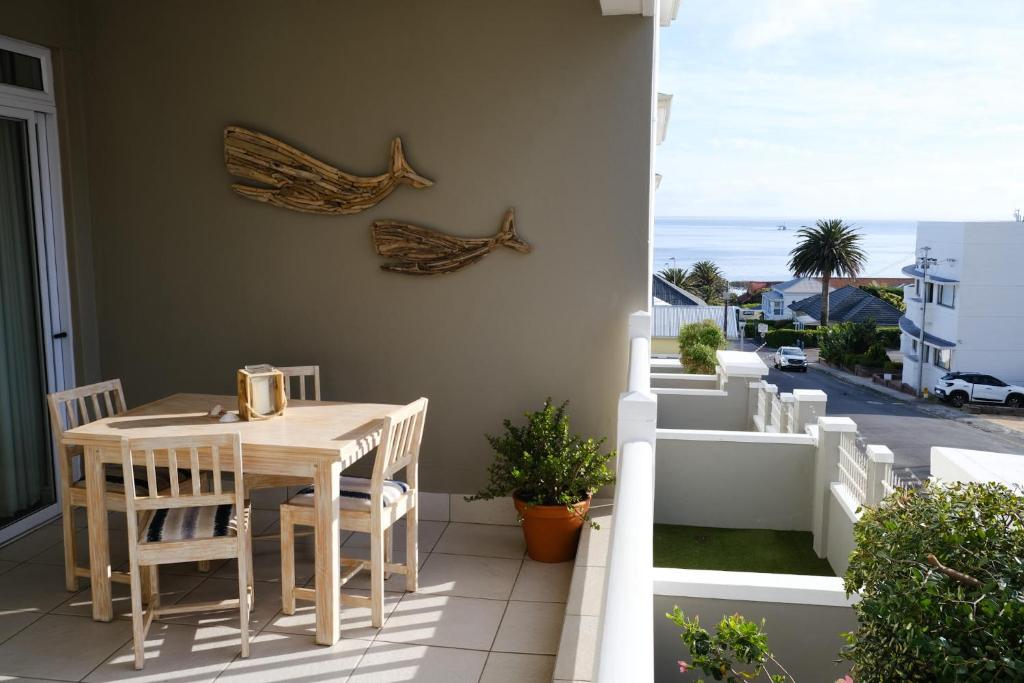 Penguin Paradise Apartment Simons Town photo 1