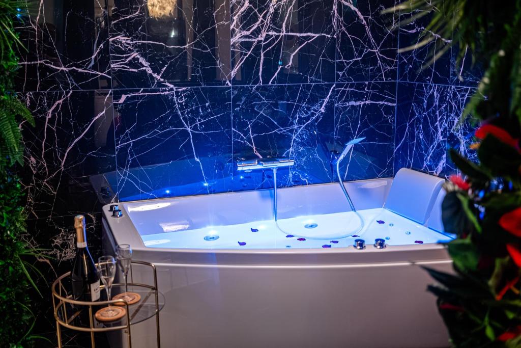 La Suite - Romantique Room photo 1