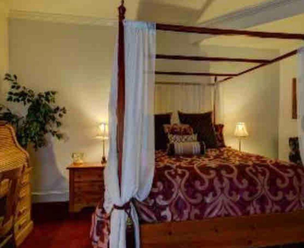 The Currier Inn image