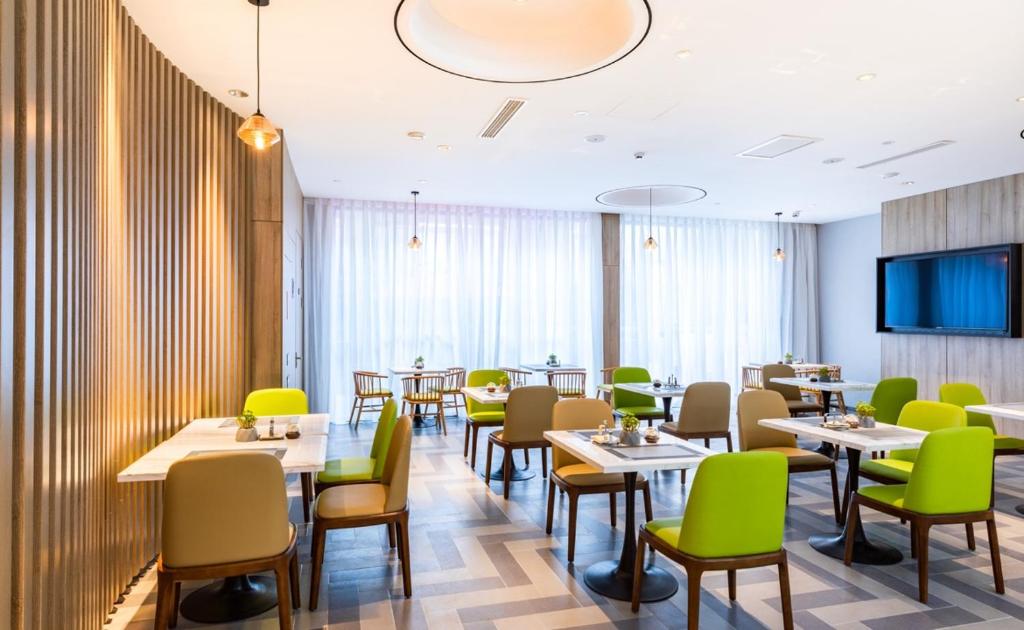 Atour Hotel Jinan Zhangqiu Century Avenue photo 1