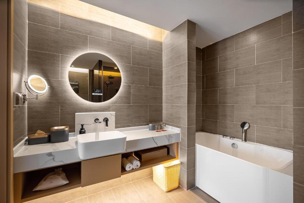 Atour S Hotel Xining Haihu New District SDIC Plaza photo 1