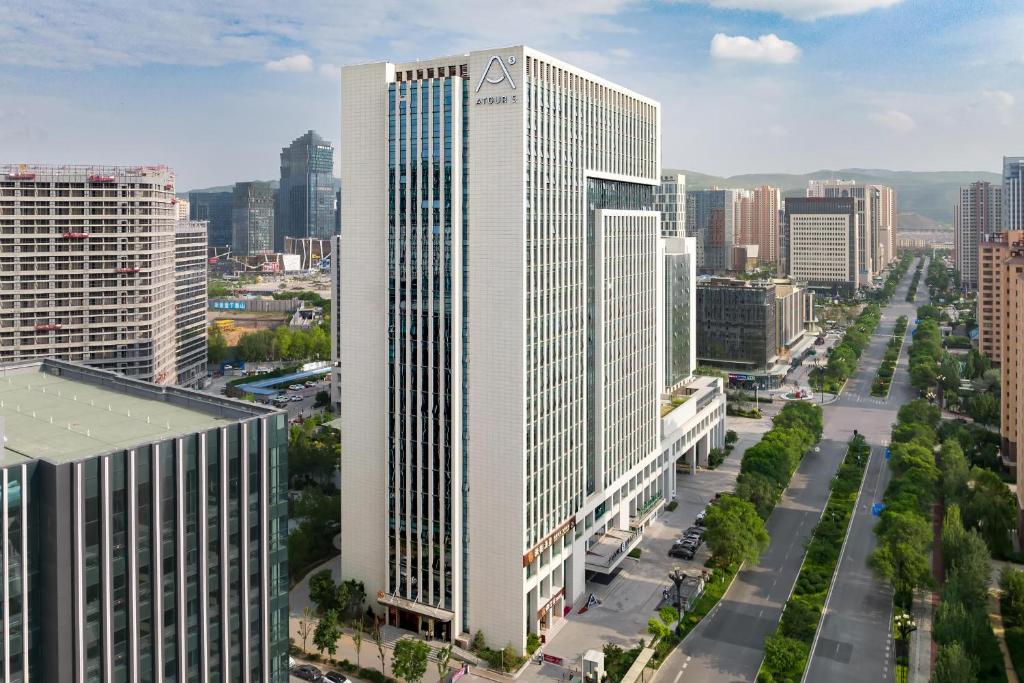 Atour S Hotel Xining Haihu New District SDIC Plaza