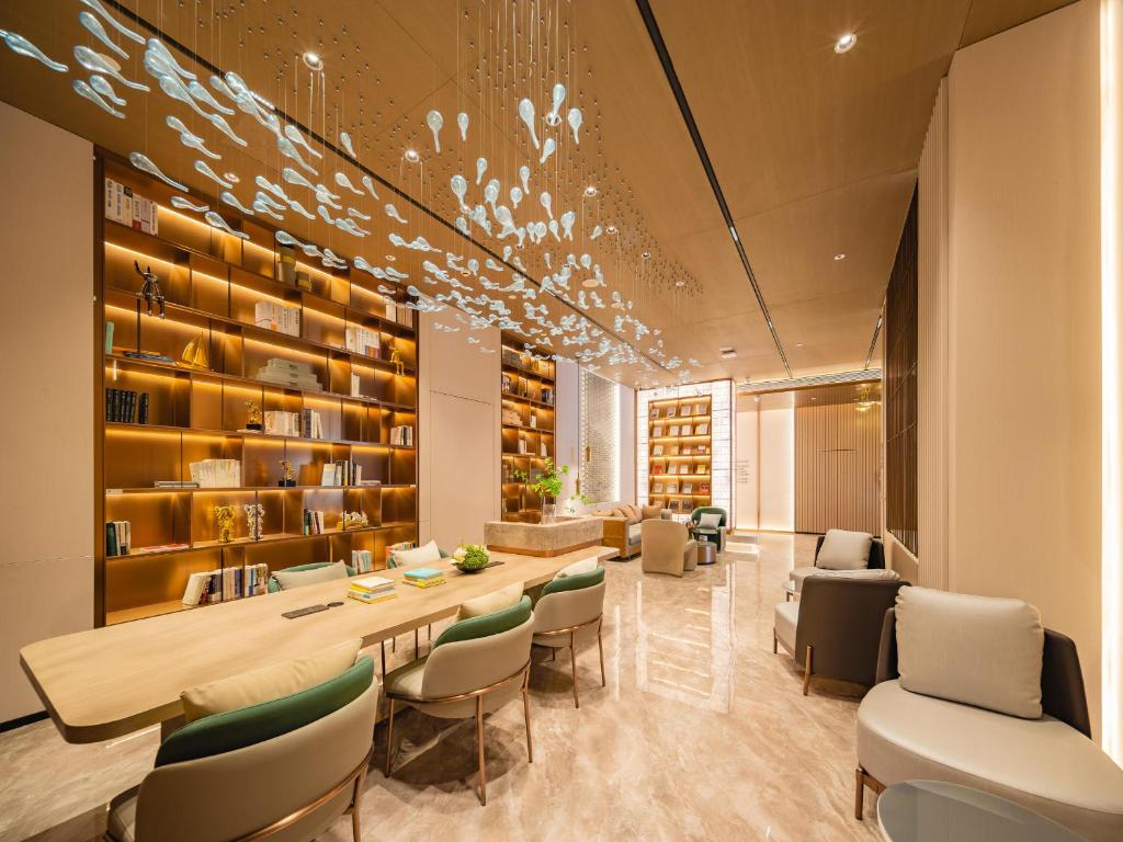 Atour Hotel Guangzhou Pazhou Convention and Exhibition Center Information Port photo 1