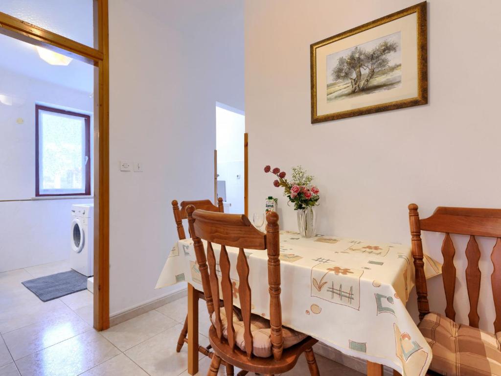 Apartment Alba - ROJ159 by Interhome photo 2
