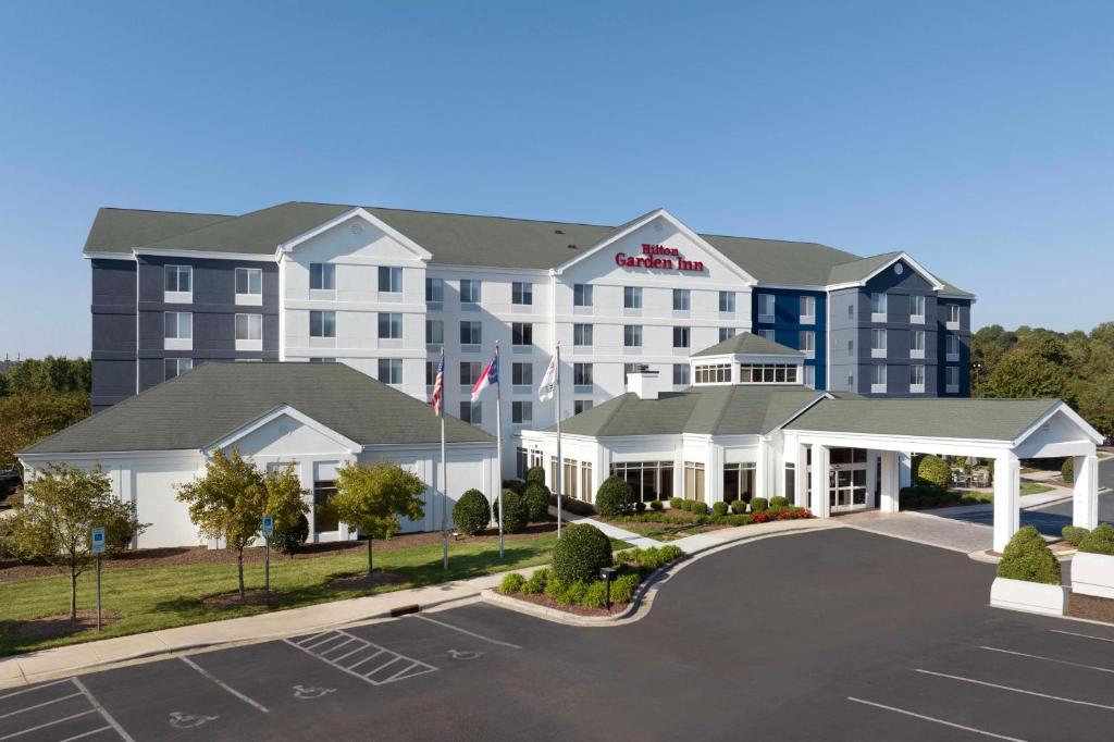 Hilton Garden Inn Greensboro image