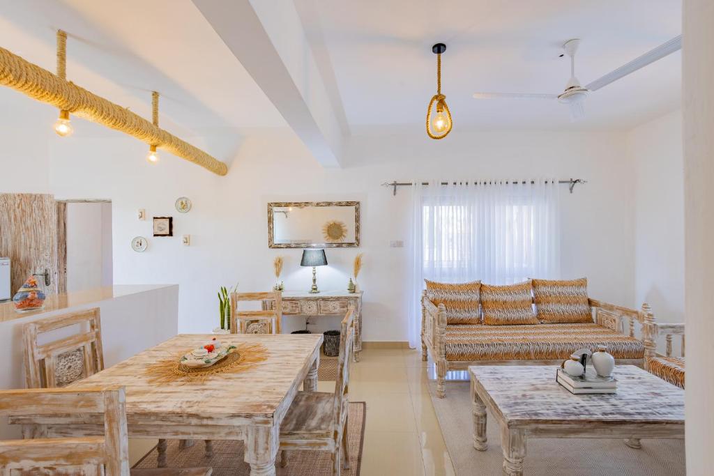 Fully Furnished 2 Bedroom Apartment along Diani Beach Road photo 2