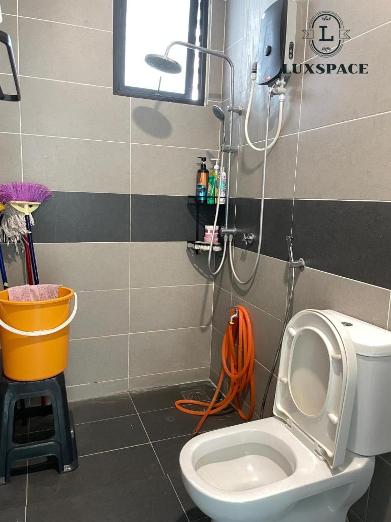 Kuching Near Batu Kawa Cozy Apartment P Residence photo 4