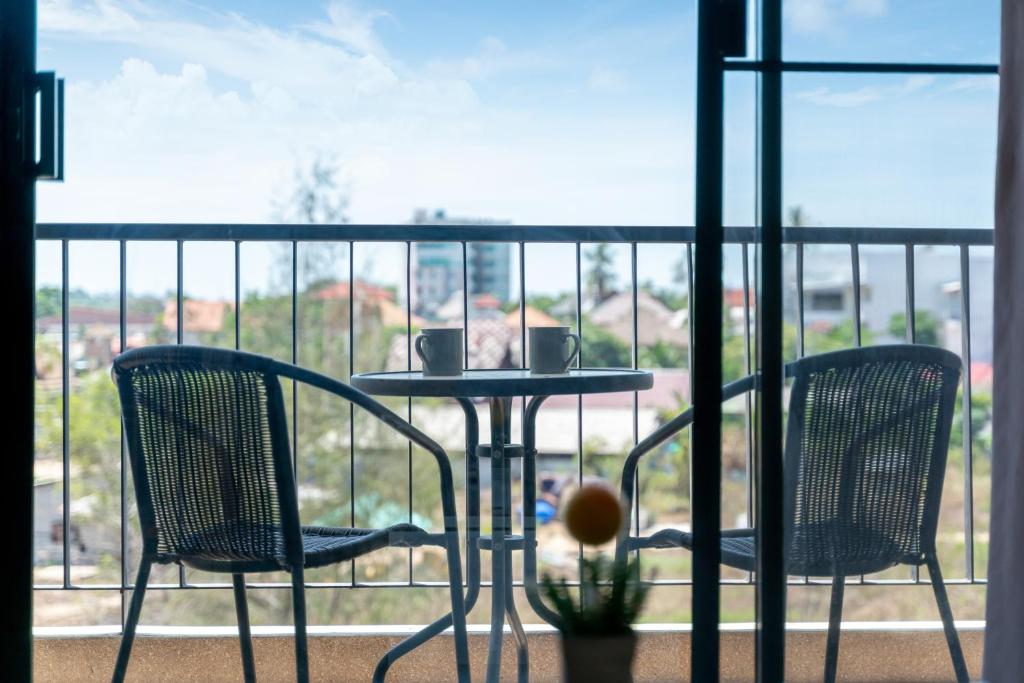 The Lago Apartments photo 3