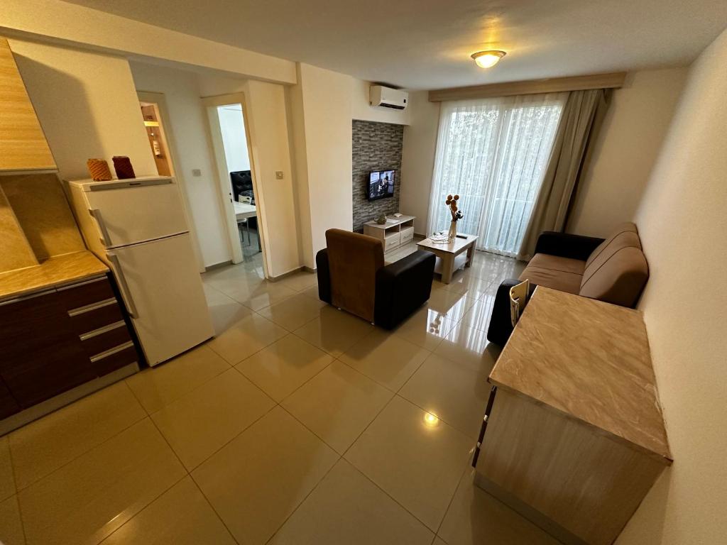Kyrenia center, 2 bedroom, 1 living room, residential apartment photo 3