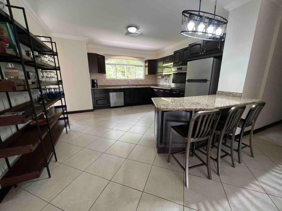 Spacious 2 bdrm Penthouse close to Jaco &Herradura photo 1
