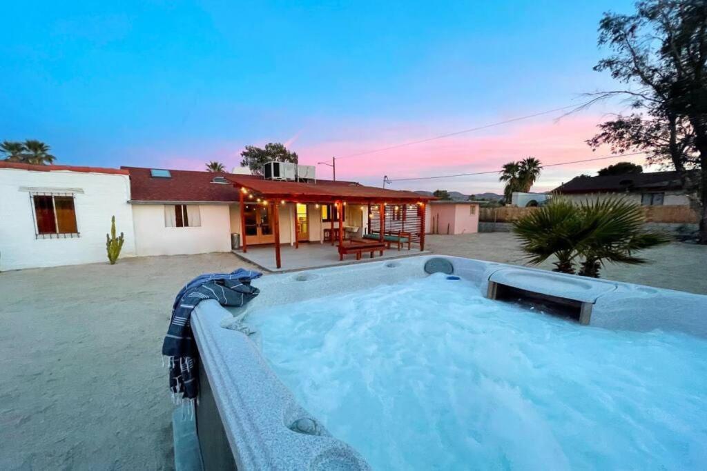 Casa de la Muxer - 940s Adobe - Hot Tub - Cowboy Pool
