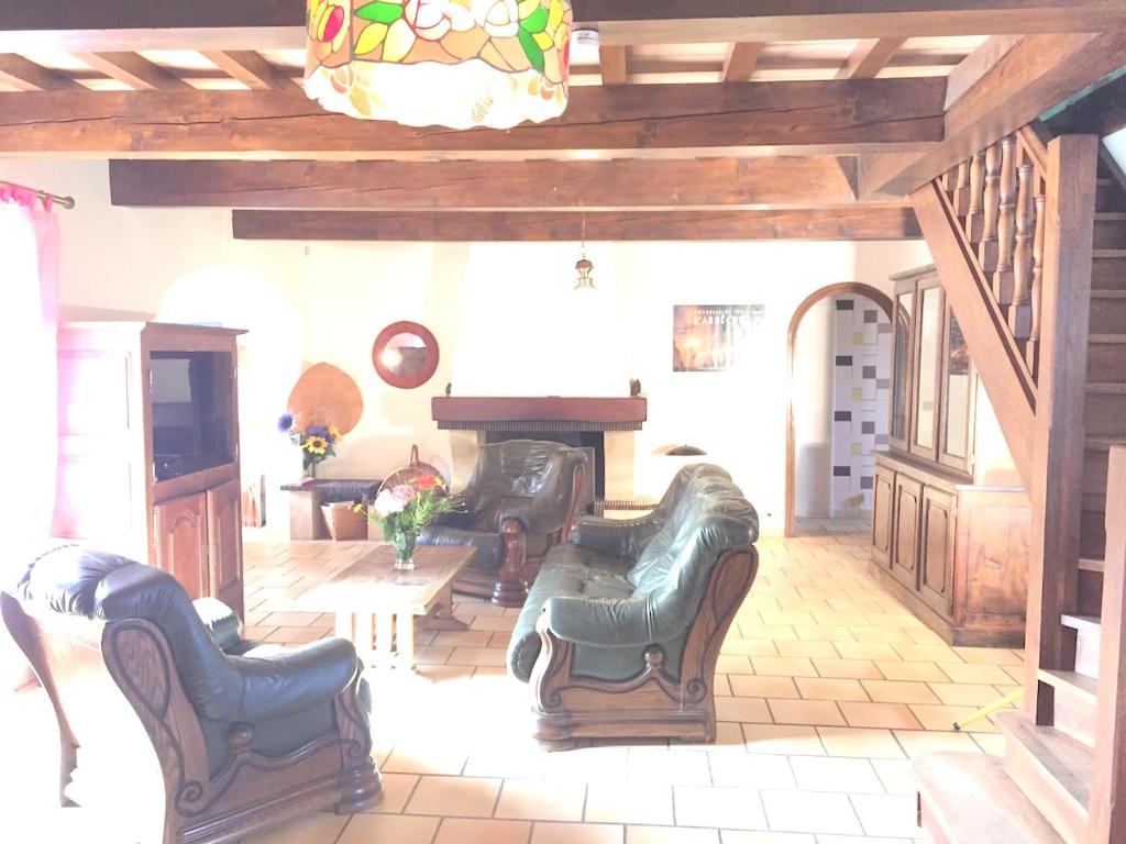 Maison de 4 chambres avec piscine partagee terrasse et wifi a Cruas photo 2