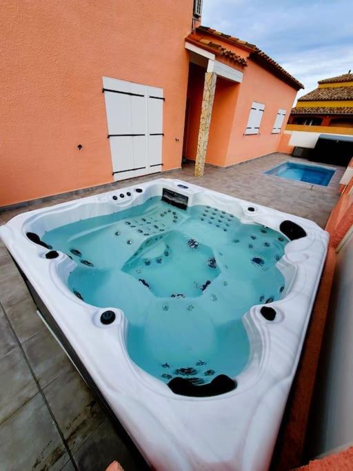 Villa H2o - Jacuzzi & Piscine photo 1