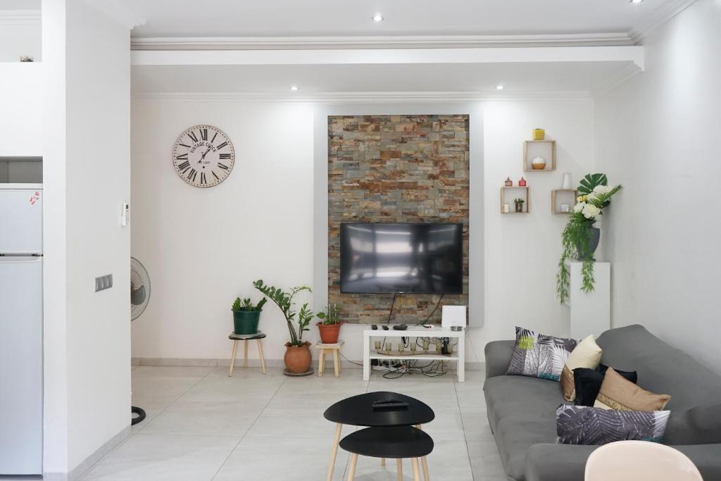 Charming 2 bdr apt, Palmarejo Grande, Praia - LCGR photo 3