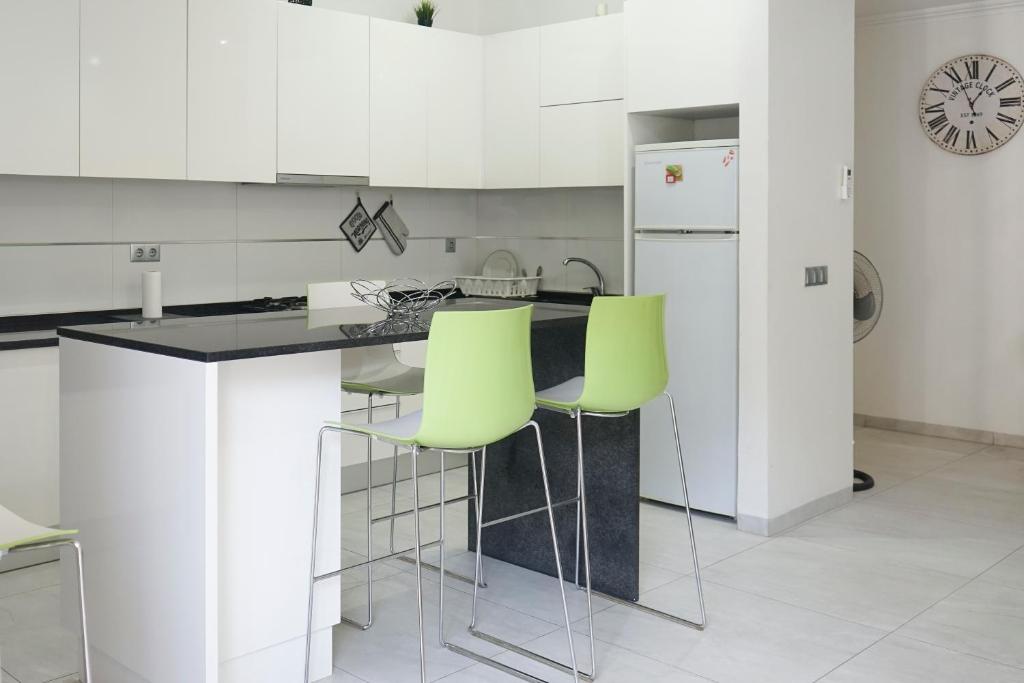 Charming 2 bdr apt, Palmarejo Grande, Praia - LCGR photo 1