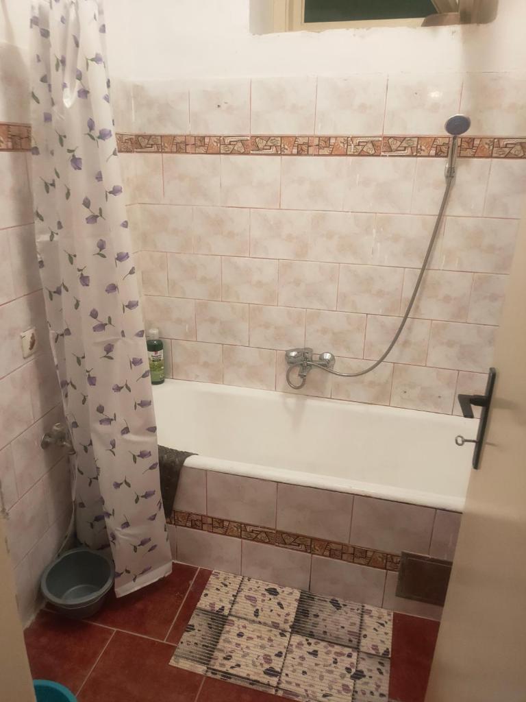 Warm and comfortable apartment photo 3