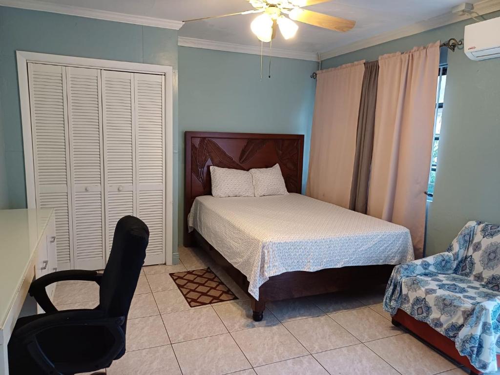 Errol and Nancys place photo 3