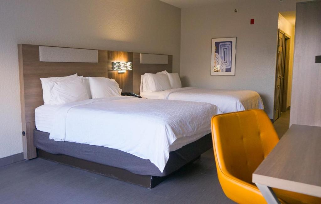Holiday Inn Express & Suites Lakeland North I-4, an IHG Hotel photo 4