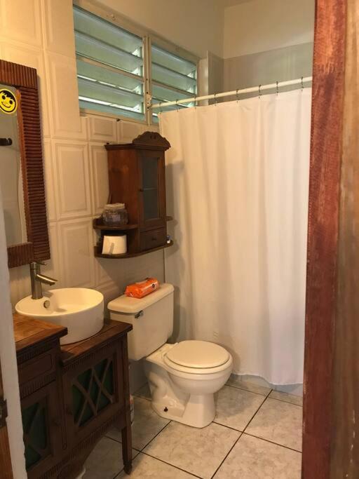 Toda la casa: 3 dormitorios, 4 baños y 1 futón. photo 3