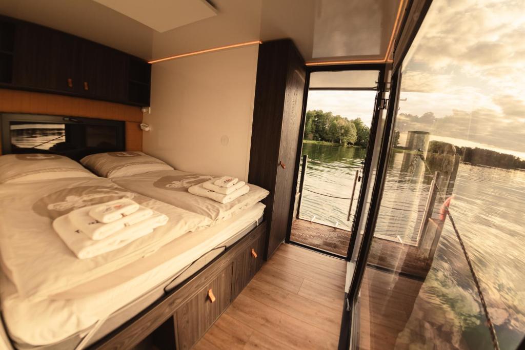 TRAUMZEITBOOT auf dem Scharmützelsee Bad Saarow photo 1