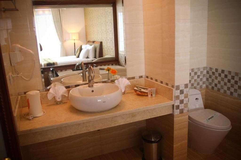 Сьюит (Люкс), Sunset Westlake Hanoi Hotel