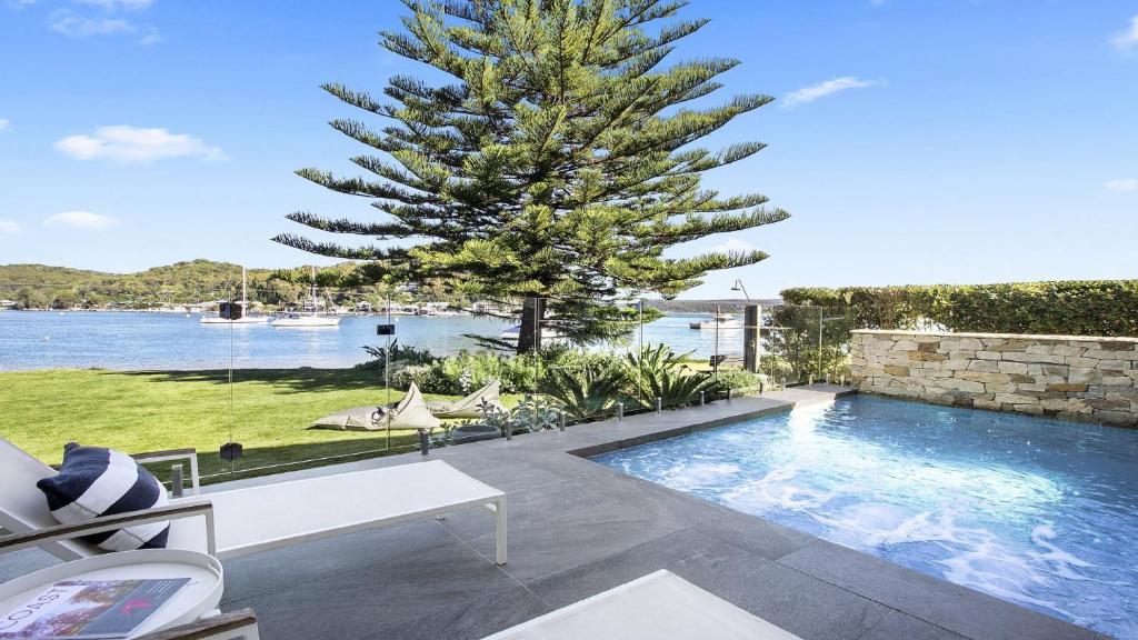 Le Booker Beachfront