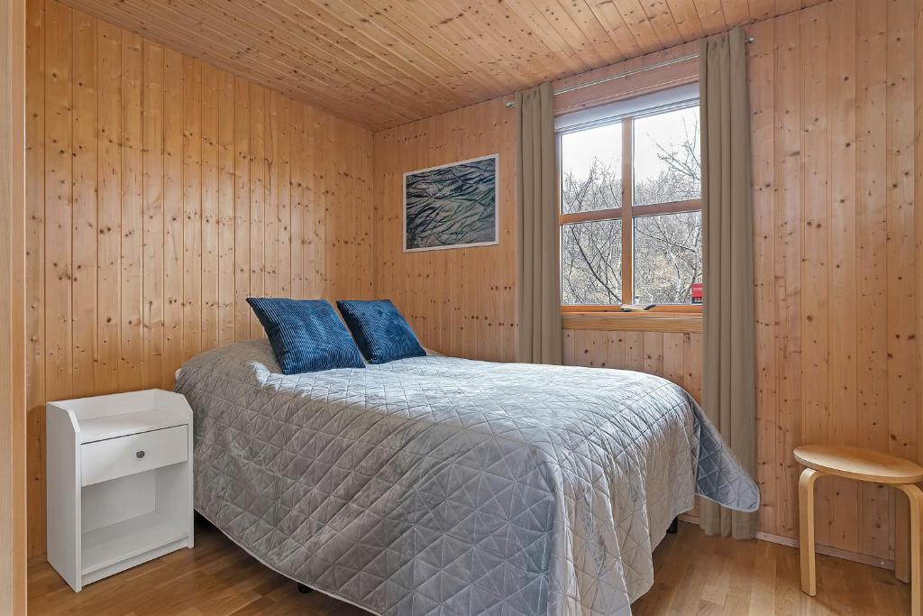 Summer House with Stunning Mountain Views photo 4