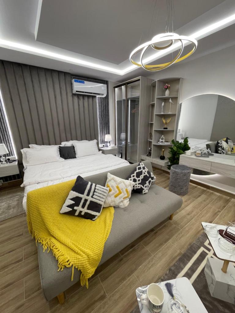 عيديتك بإنتظارك Riyadh modern studio photo 1