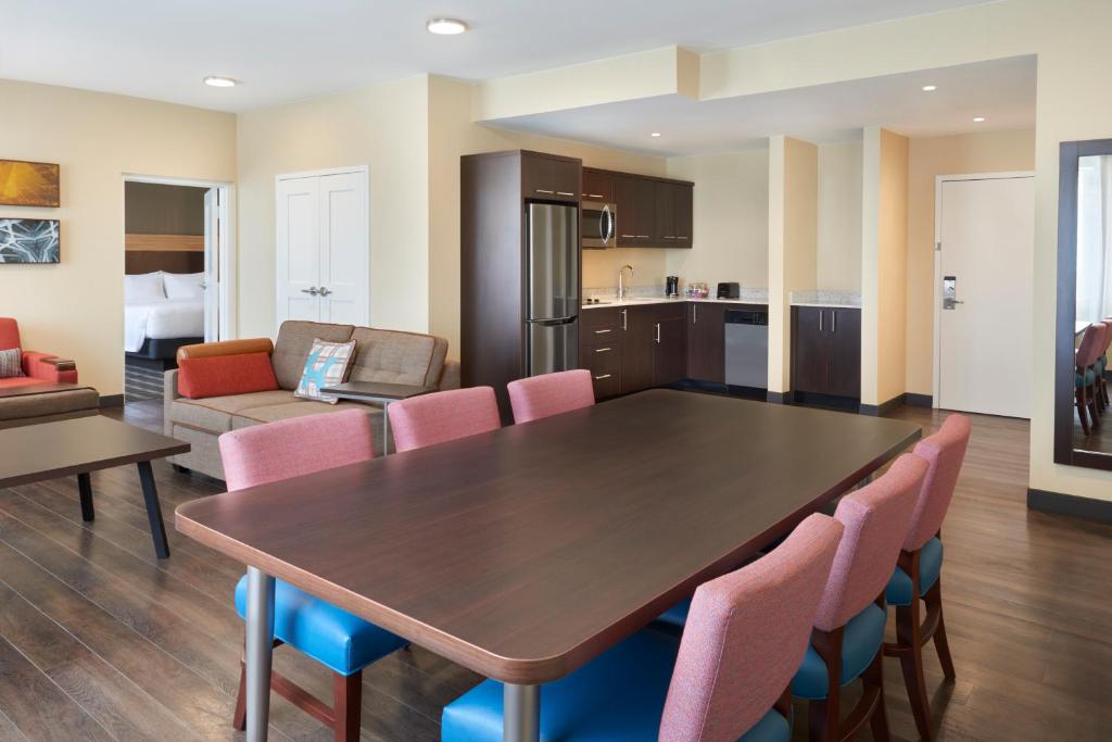 TownePlace Suites by Marriott Toronto Oakville photo 4