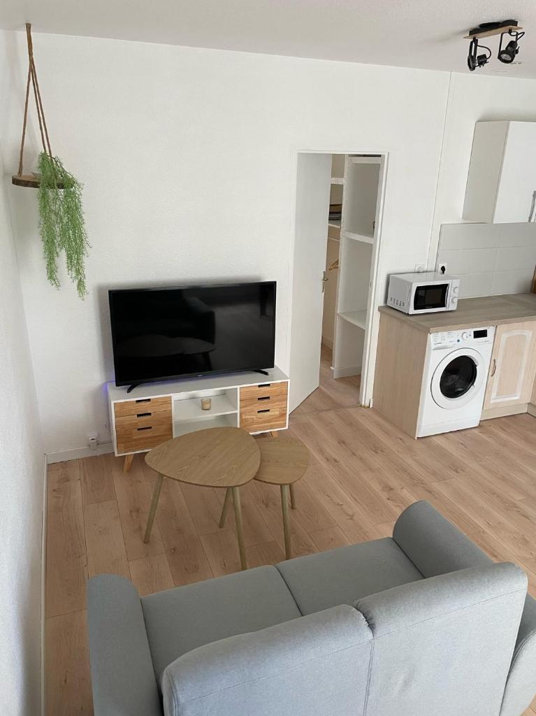 Appart avec chambre lumineux et chaleureux
