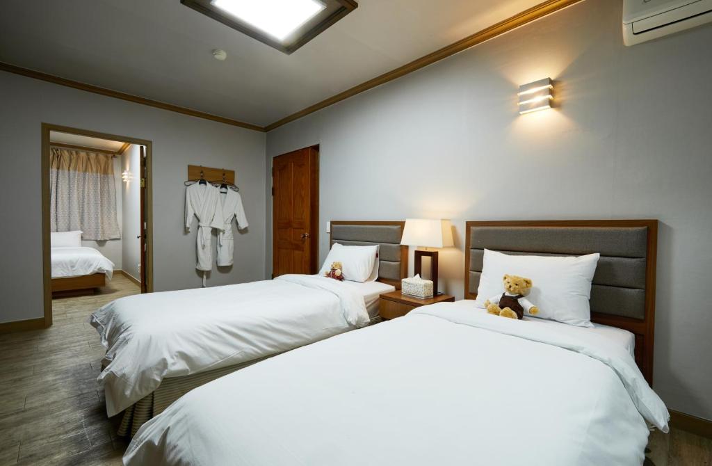 Buan Tree California Hotel photo 1