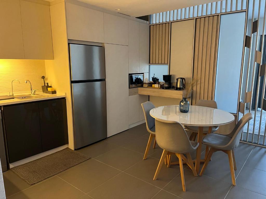 DAMAC Luxury new 1 bedroom apartment photo 3